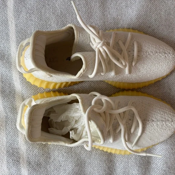 Size 7 1/2 - adidas Yeezy Boost 350 V2 Low White / Triple White - No Box - Picture 3 of 5